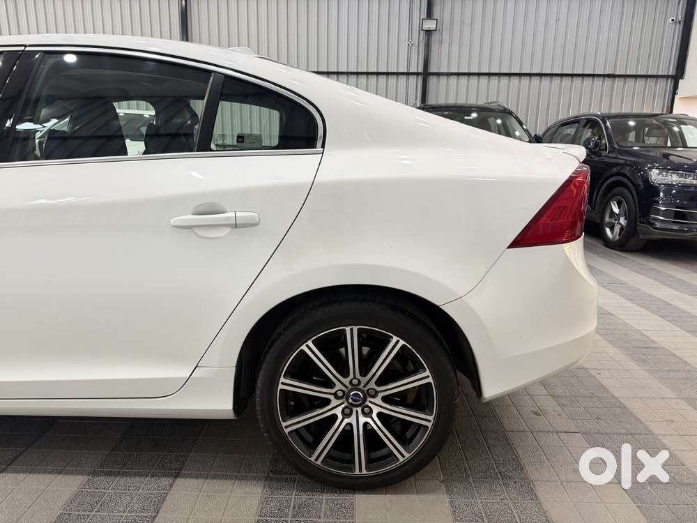 Volvo S60 D5 Inscription, 2015, Diesel
