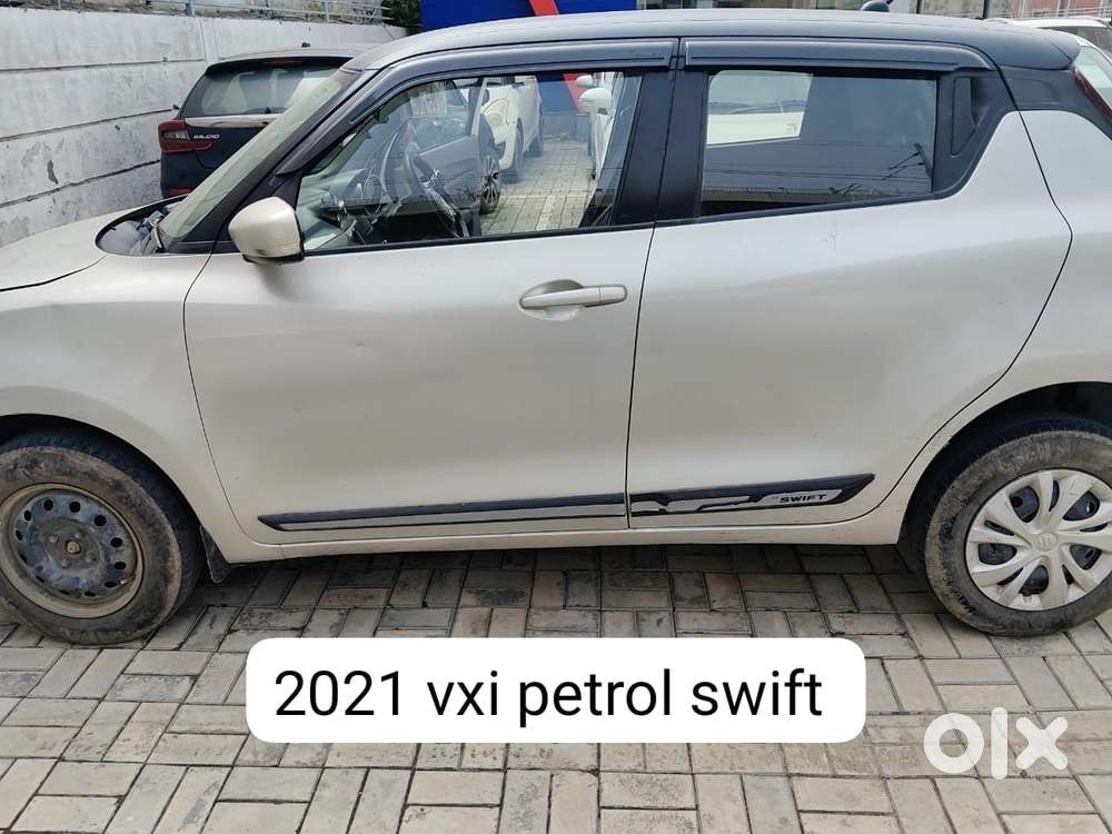 Maruti Suzuki Swift Vvt Vxi, 2021, Petrol