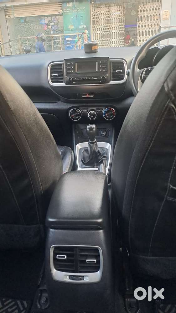 Hyundai Venue S 1.2 Petrol, 2021, Petrol