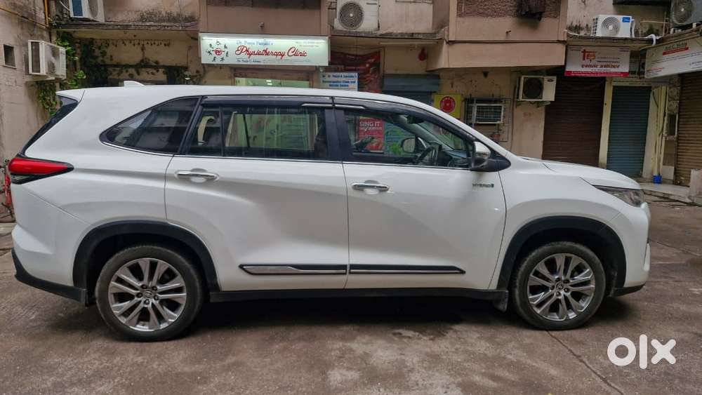 Toyota Innova Hycross 2.0 Zx Hybrid 7 Str, 2023, Petrol