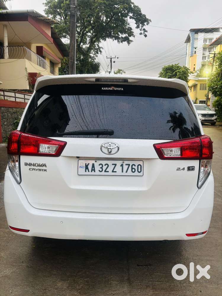 Toyota Innova Crysta 2.4 G Mt, 2022, Diesel