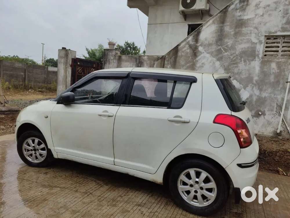 Maruti Suzuki Swift Zxi 2010