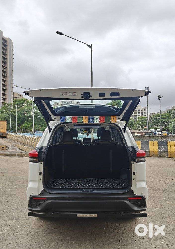 Toyota Innova Hycross 2.0 Zx (o) Hybrid 7 Str, 2025, Petrol