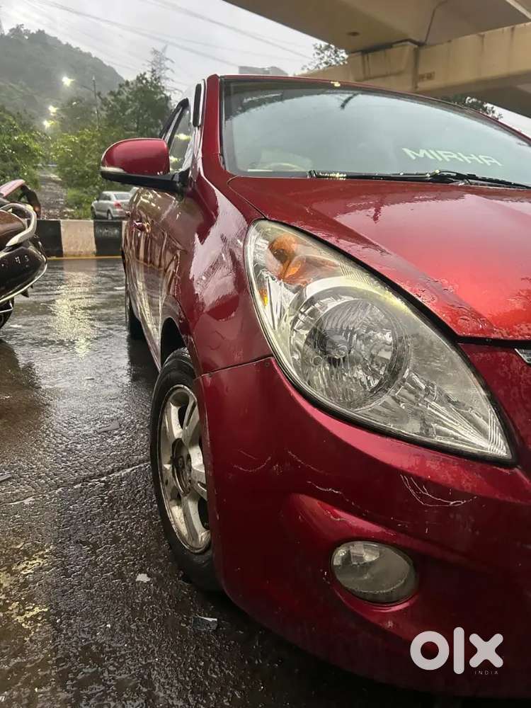 Hyundai I20 Asta 2011 Km Driven 100000