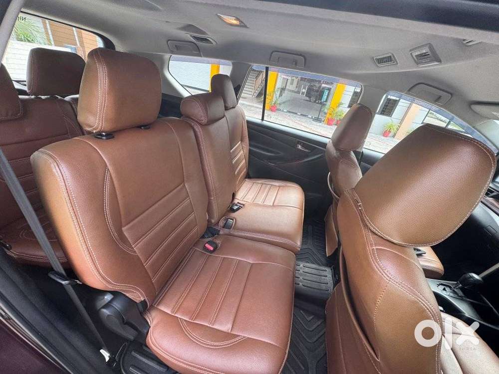 Toyota Innova Crysta 2.8 Gx At 8 Seater, 2016, Diesel