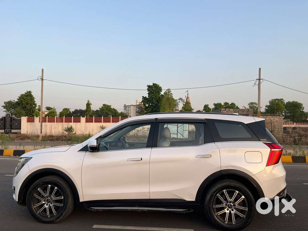 Mahindra Xuv700 2.2 Ax 7 Diesel At Luxury Pack Str, 2023, Diesel