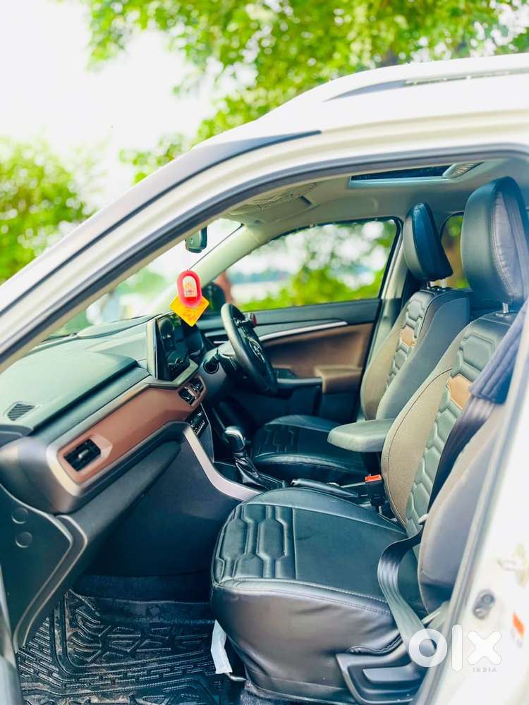 Maruti Suzuki Brezza 1.5 Zxi Plus At Smart Hybrid, 2024, Petrol