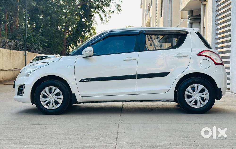 Maruti Suzuki Swift Vxi Abs Bsiv, 2016, Petrol