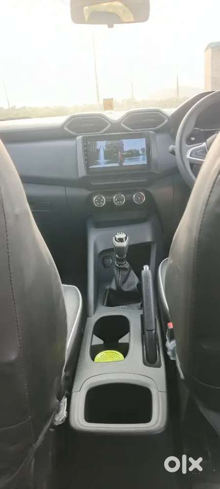 Nissan Magnite 1.0 Xe 2026 Car