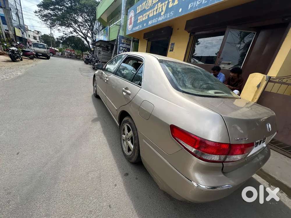 Honda Accord 2.4 2003 Manual 175000 Km Driven