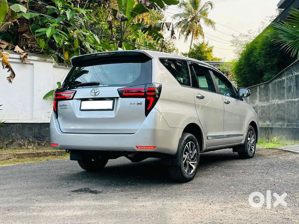 Toyota Innova Crysta