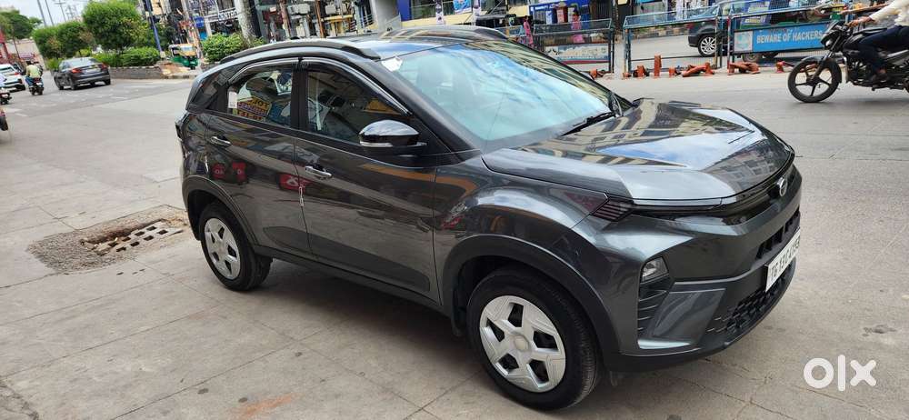 Tata Nexon Pure Plus (s) Petrol Amt, 2025, Petrol