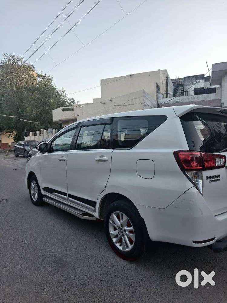 Toyota Innova Crysta 2.4 G Mt, 2017, Diesel
