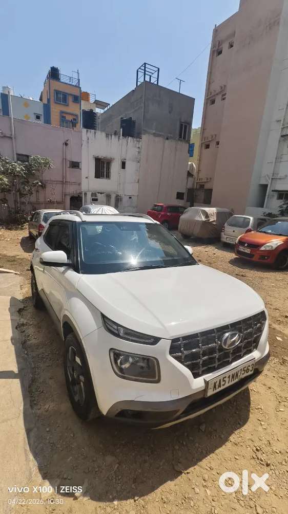 Hyundai Venue 2019 Petrol 156000 Km Driven