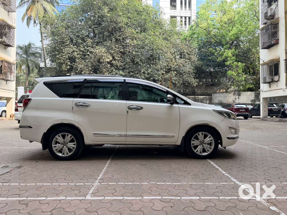 Toyota Innova Crysta