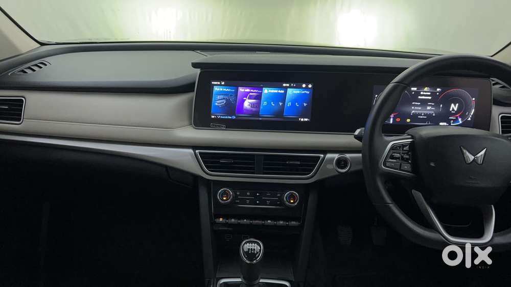 Mahindra Xuv700 2.2 Ax 7 Diesel Mt Luxury Pack Str, 2022, Diesel