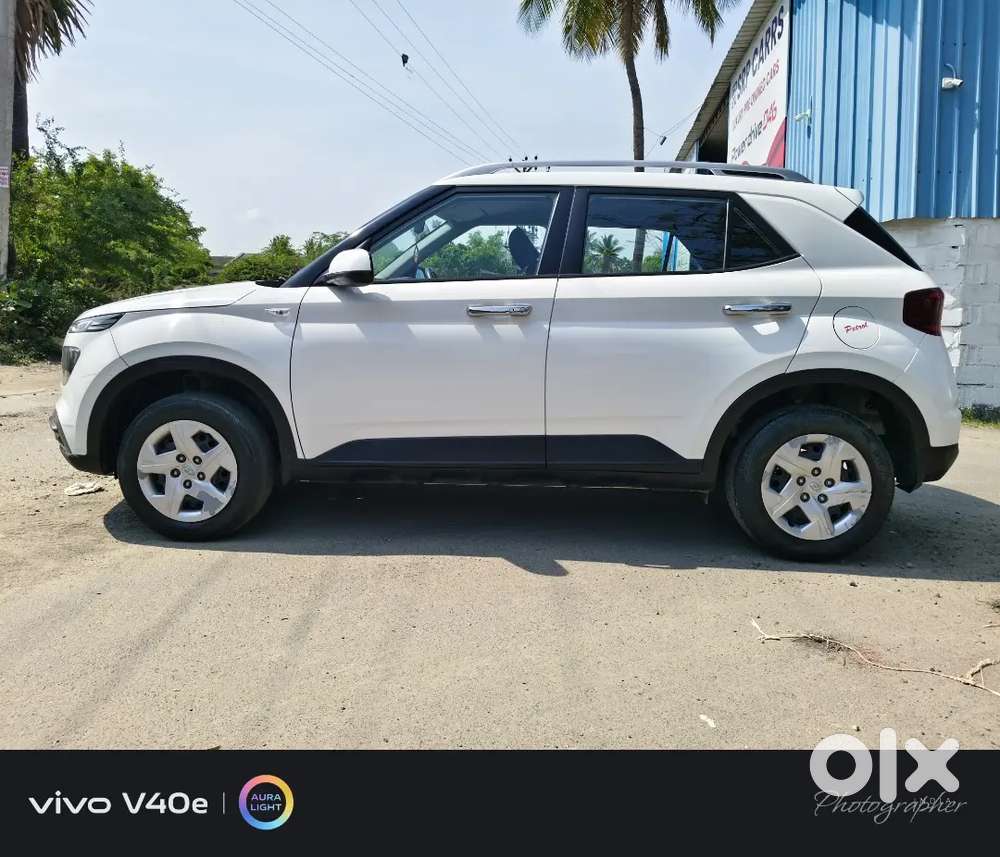Hyundai Venue 2022 Petrol 55850 Km Driven