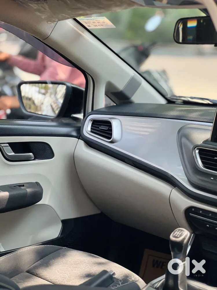 Tata Altroz 1.2 Xz (o), 2022, Petrol