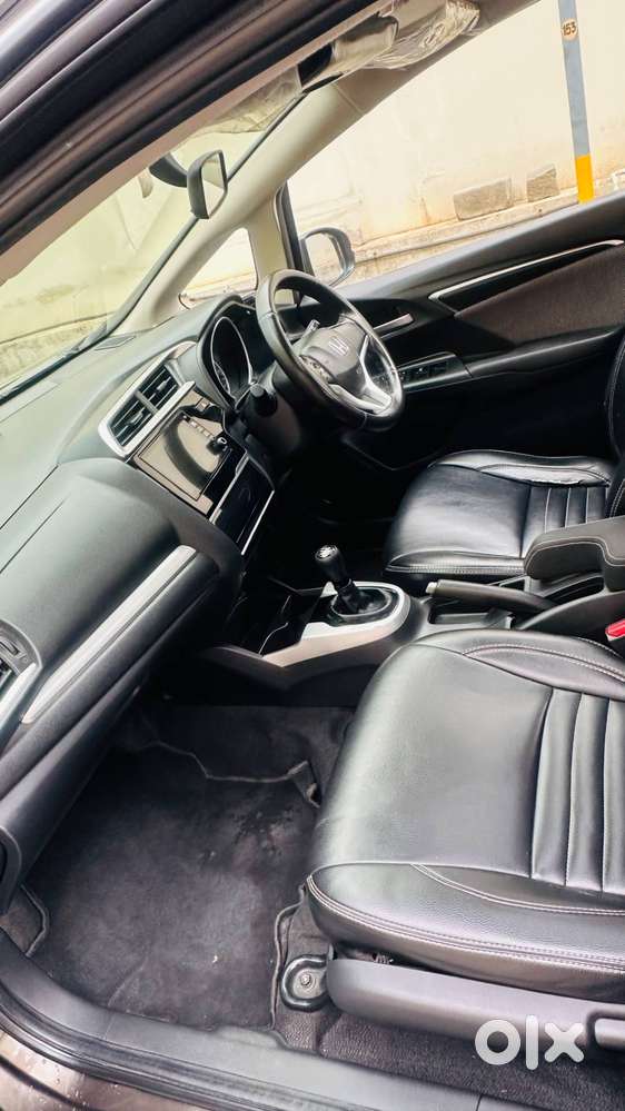 Honda Wr-v 2017 (petrol) — Single Owner, Well Maintained — ₹6.2 Lak