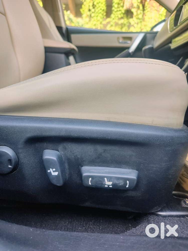 Toyota Corolla Altis 2013-2017 Vl At, 2014, Petrol