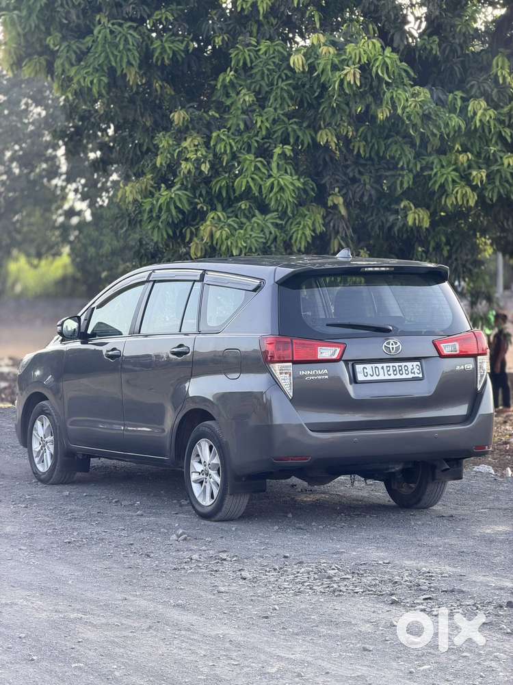 Toyota Innova Crysta 2.4 G Mt 8s, 2018, Diesel