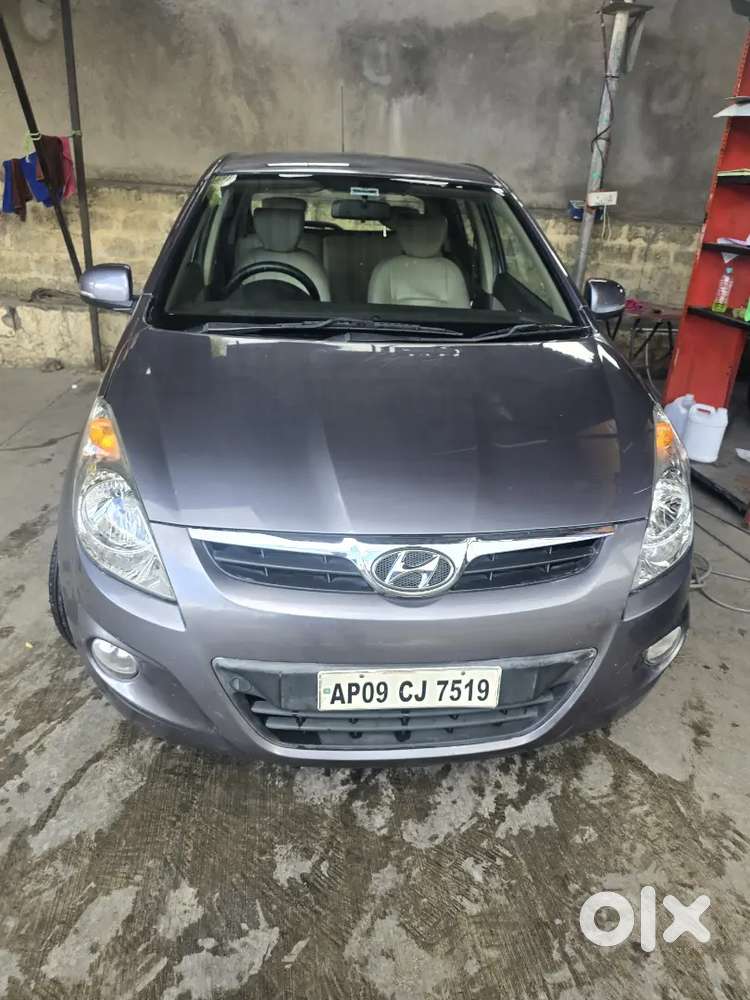 Hyundai I20 2012 Petrol 75000 Km Driven