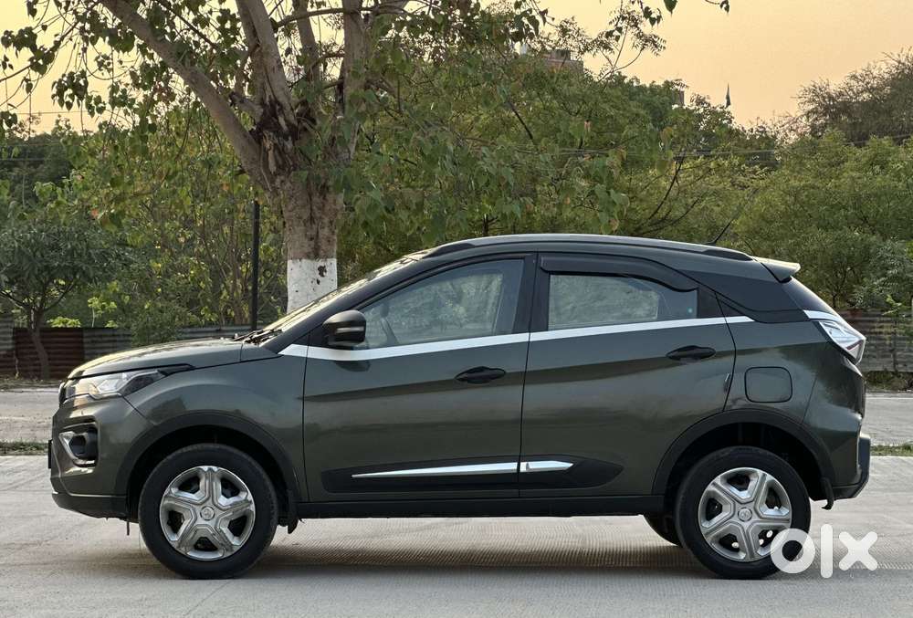 Tata Nexon 1.2 Revotron Xt, 2022, Petrol