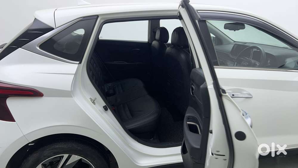 Hyundai I20 Asta (o) 1.2 Ivt, 2023, Petrol