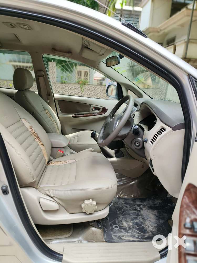 Toyota Innova 2.5 Vx (diesel) 8 Seater Bs Iv, 2013, Diesel