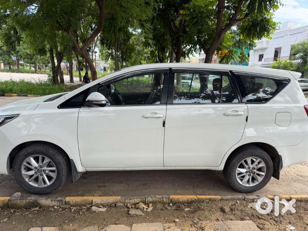 Toyota Innova Crysta Diesel 2017