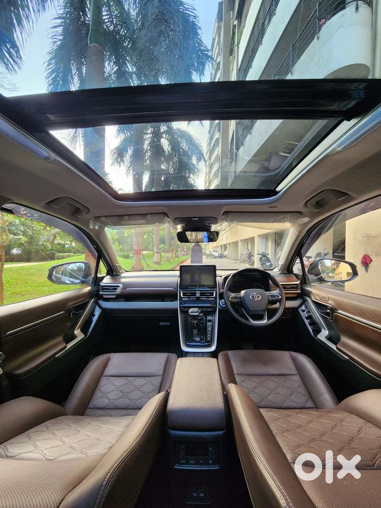 Toyota Innova Hycross 2.0 Zx Hybrid 7 Str, 2025, Petrol