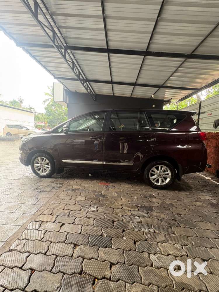 Toyota Innova Crysta Diesel 2016