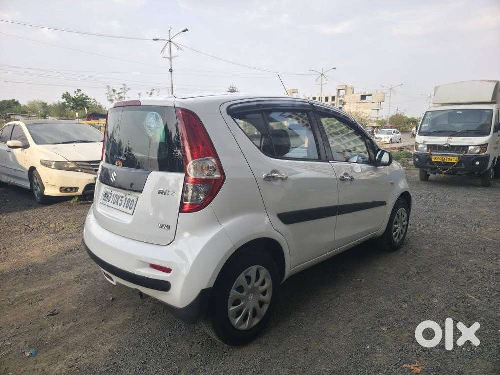 Maruti Suzuki Ritz Vxi, 2011, Petrol