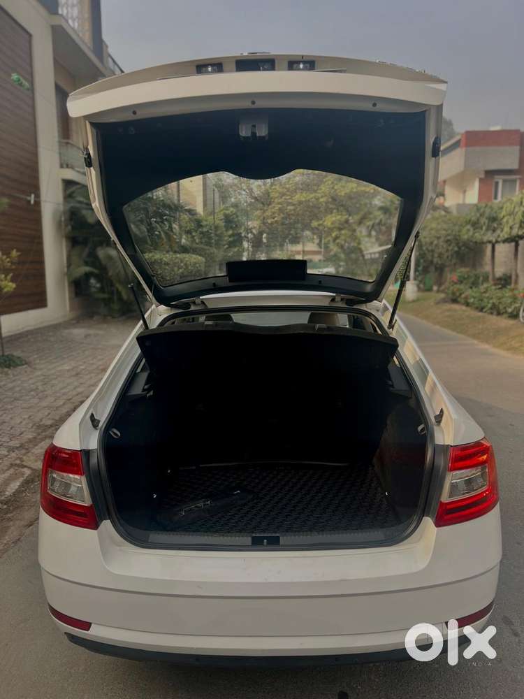 Skoda Octavia 1.8 Tsi Style Plus At, 2018, Petrol