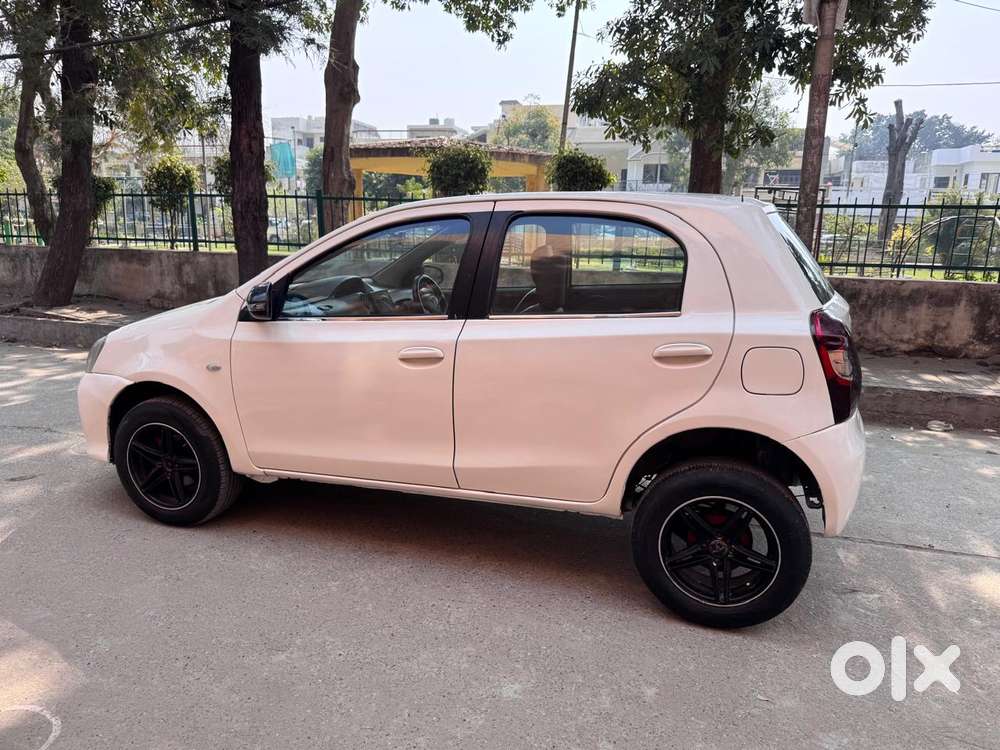 Toyota Etios Liva Gd, 2013, Petrol