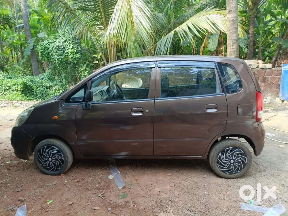 Maruti Suzuki Zen Estilo 2011