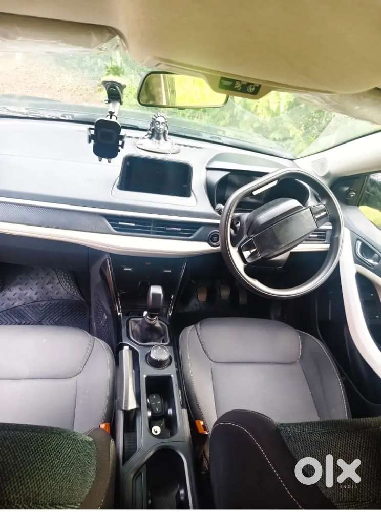 Tata Nexon Creative Petrol 2025