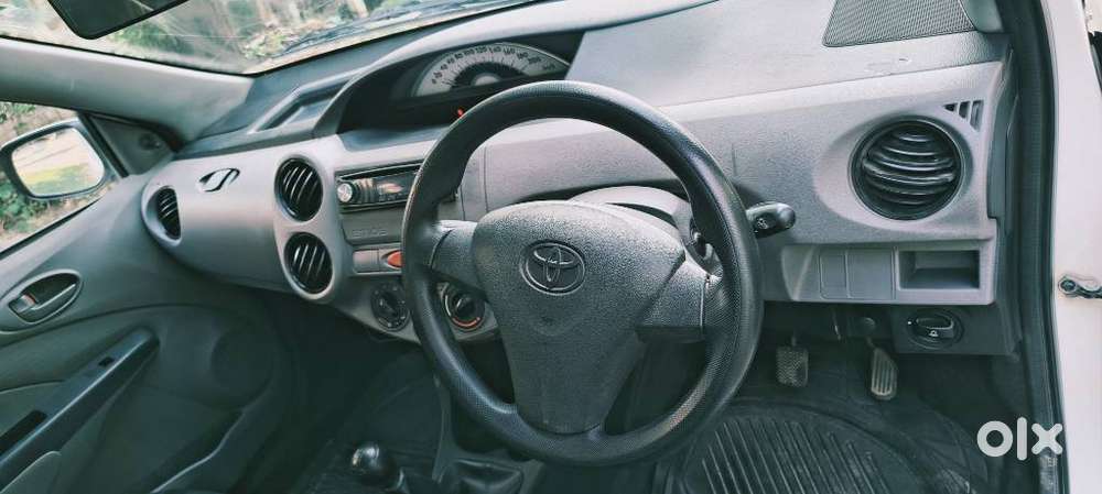 Toyota Etios Liva G, 2011, Petrol
