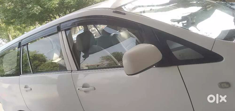 Innova 13/14  Second Owner .499000 Price