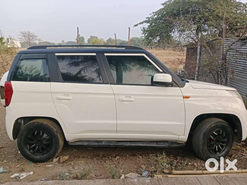 Mahindra Tuv 300 2015 Desember Diesel 78000 Km Driven