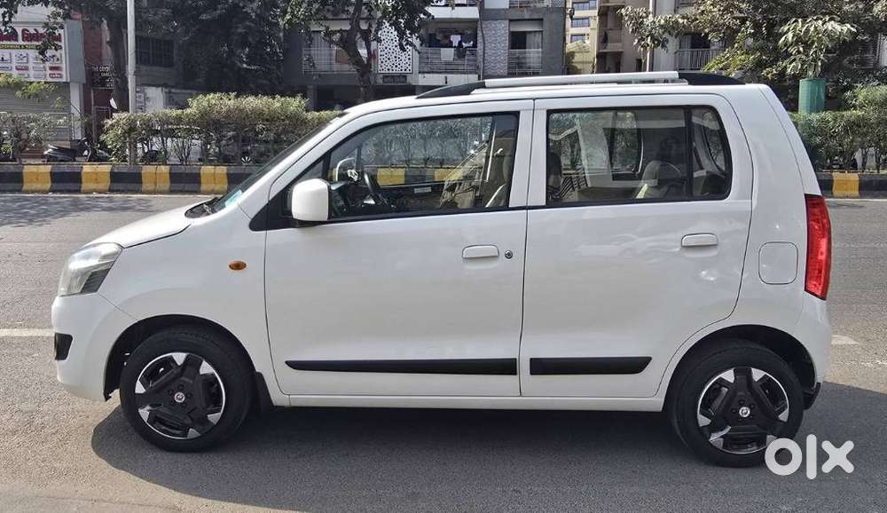 Maruti Suzuki Wagon R Vxi Amt1.2, 2017, Petrol