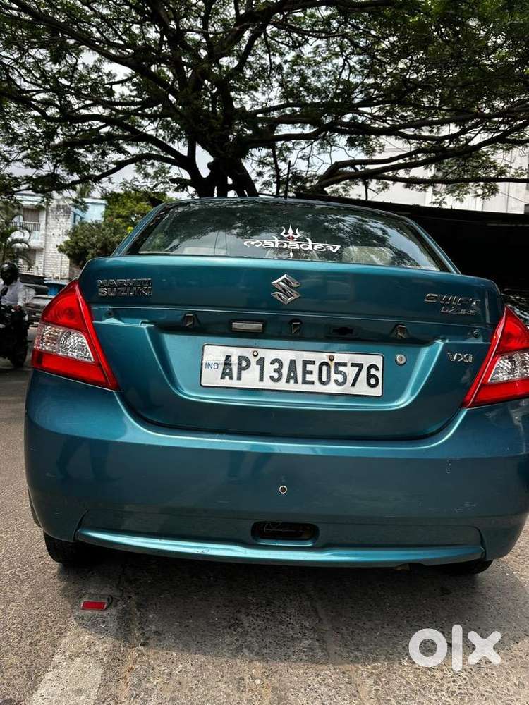 Maruti Suzuki Swift Dzire 2013 Petrol 176000 Km Driven