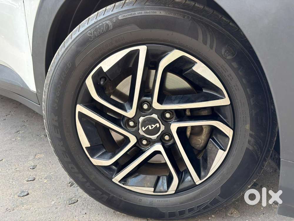 Kia Carens 1.5 Prestige Plus 7 Str Imt, 2023, Petrol