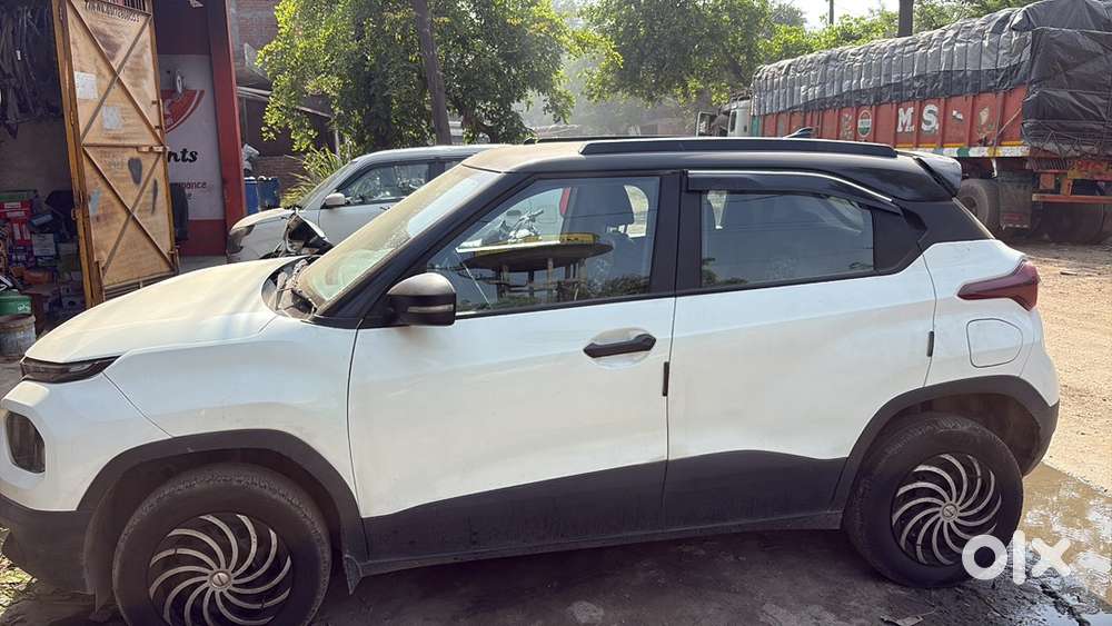 Tata Punch Petrol 2022