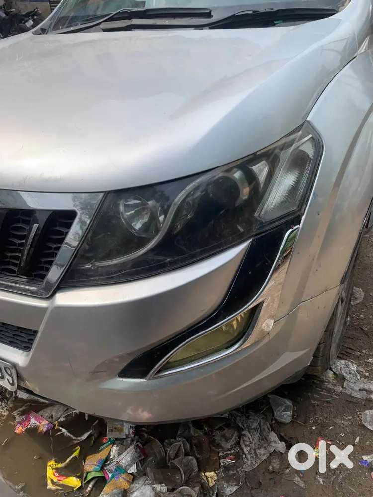 Mahindra Xuv500 W10 2016