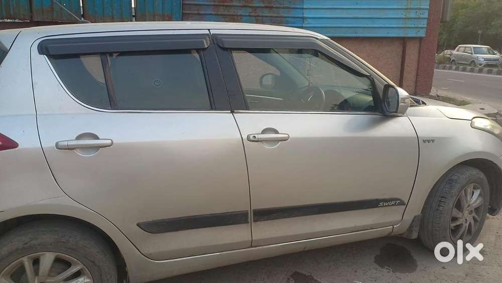 Maruti Suzuki Swift 2012 Cng & Hybrids Well Maintained