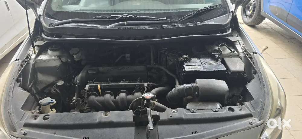 Hyundai Fluidic Verna 2015 Petrol 88000 Km Driven