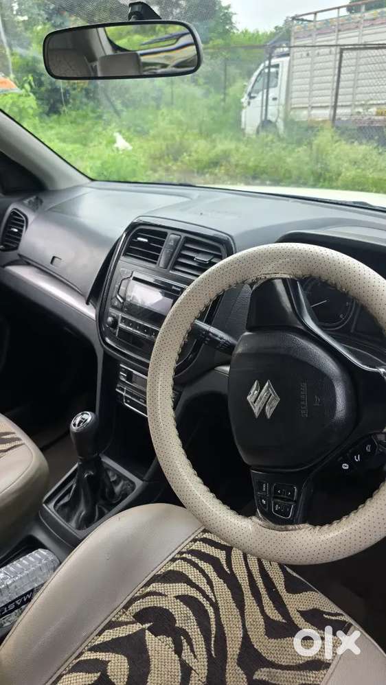 2017 Maruti Suzuki Brezza Zdi I10 2016 Fiesta 2011