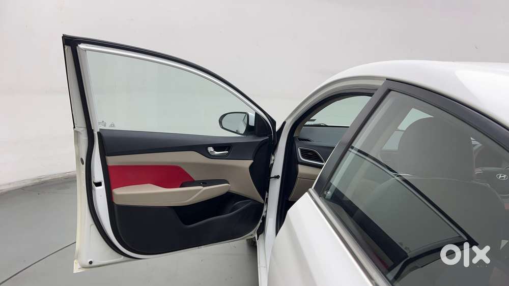 Hyundai Verna [ ] Fluidic 4s 1.6 Crdi Sx (o) At, 2019, Petrol