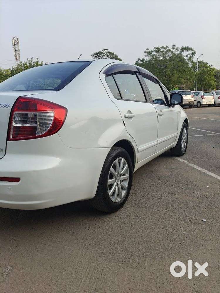Maruti Suzuki Sx4 Zxi (opt), 2013, Petrol